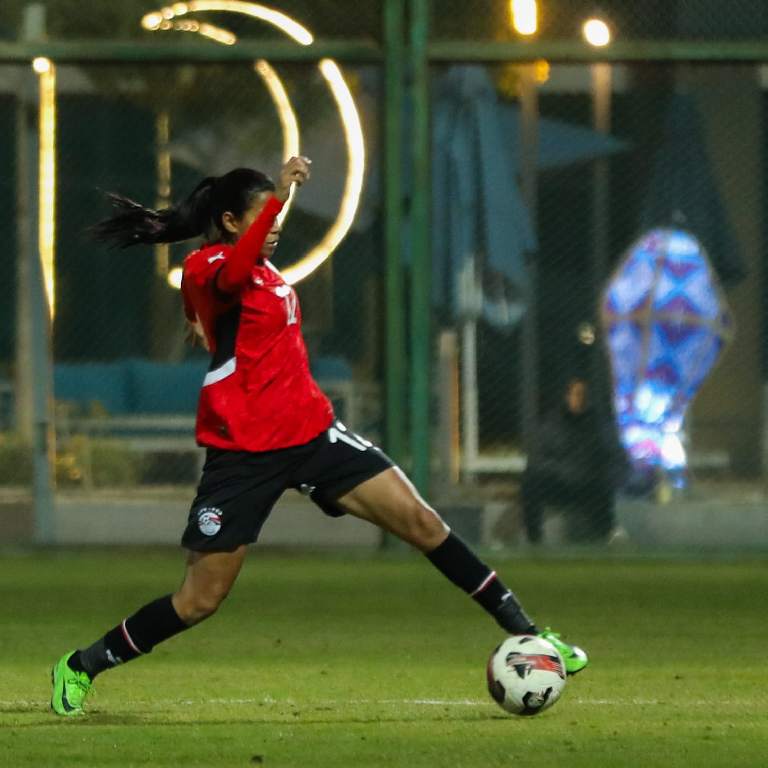 صور لقاء منتخب الكرة النسائية أمام الجزائر