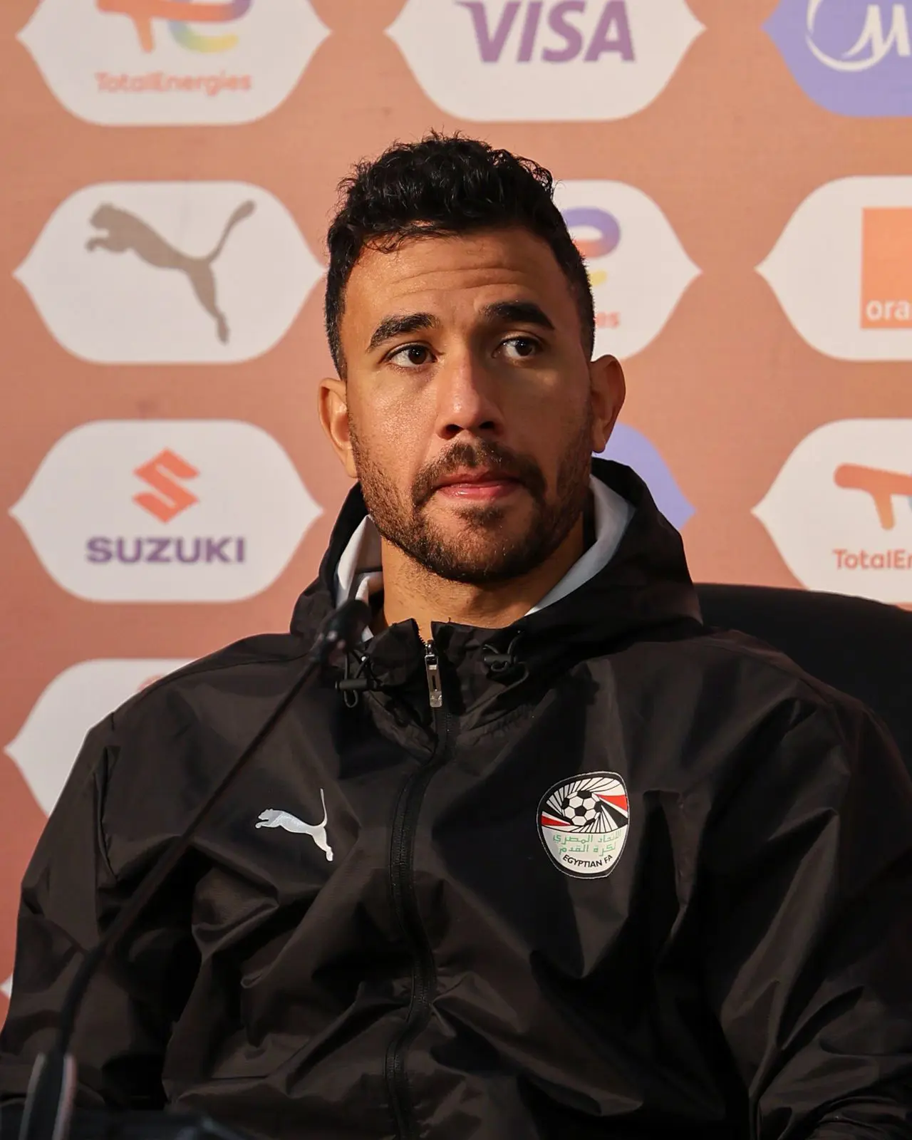 حسام حسن و"تريزيجيه" في المؤتمر الصحفي قبل لقاء كوت ديفوار غدا