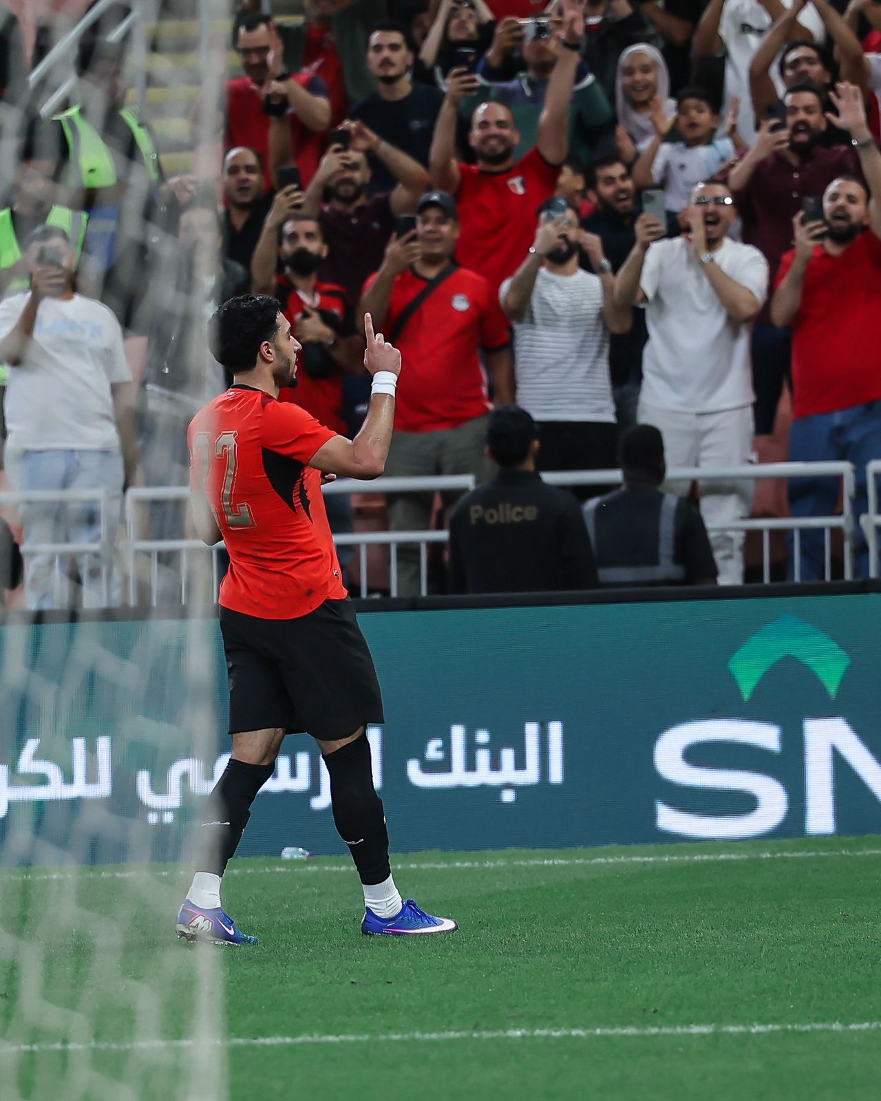 بالصور.. الهدف الرابع لمنتخب مصر (عمر مرموش)