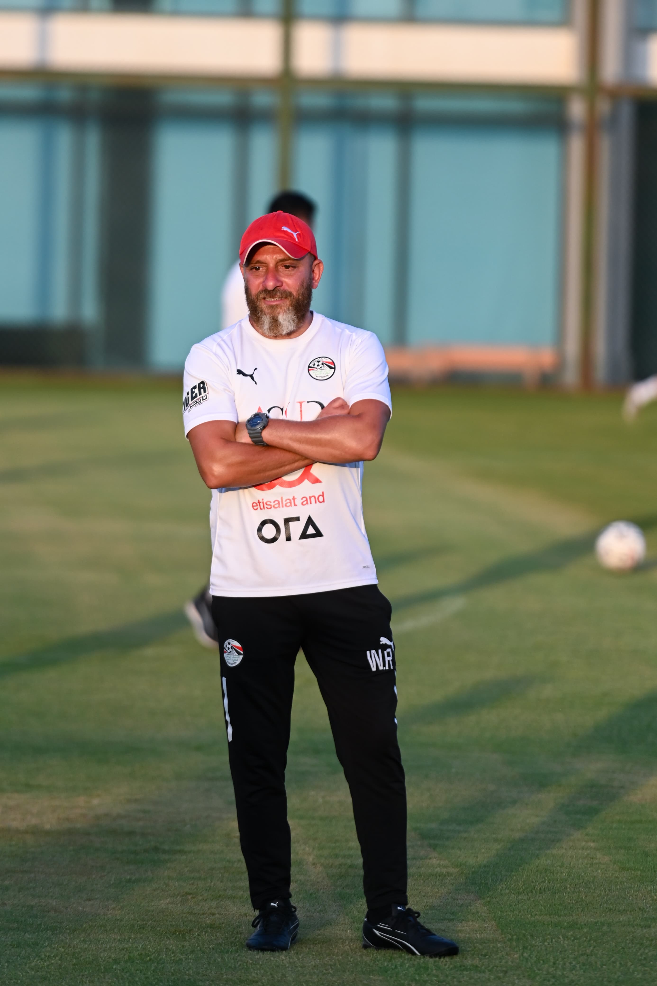 بالصور.. منتخب الشباب يواصل تدريباته بقيادة وائل رياض