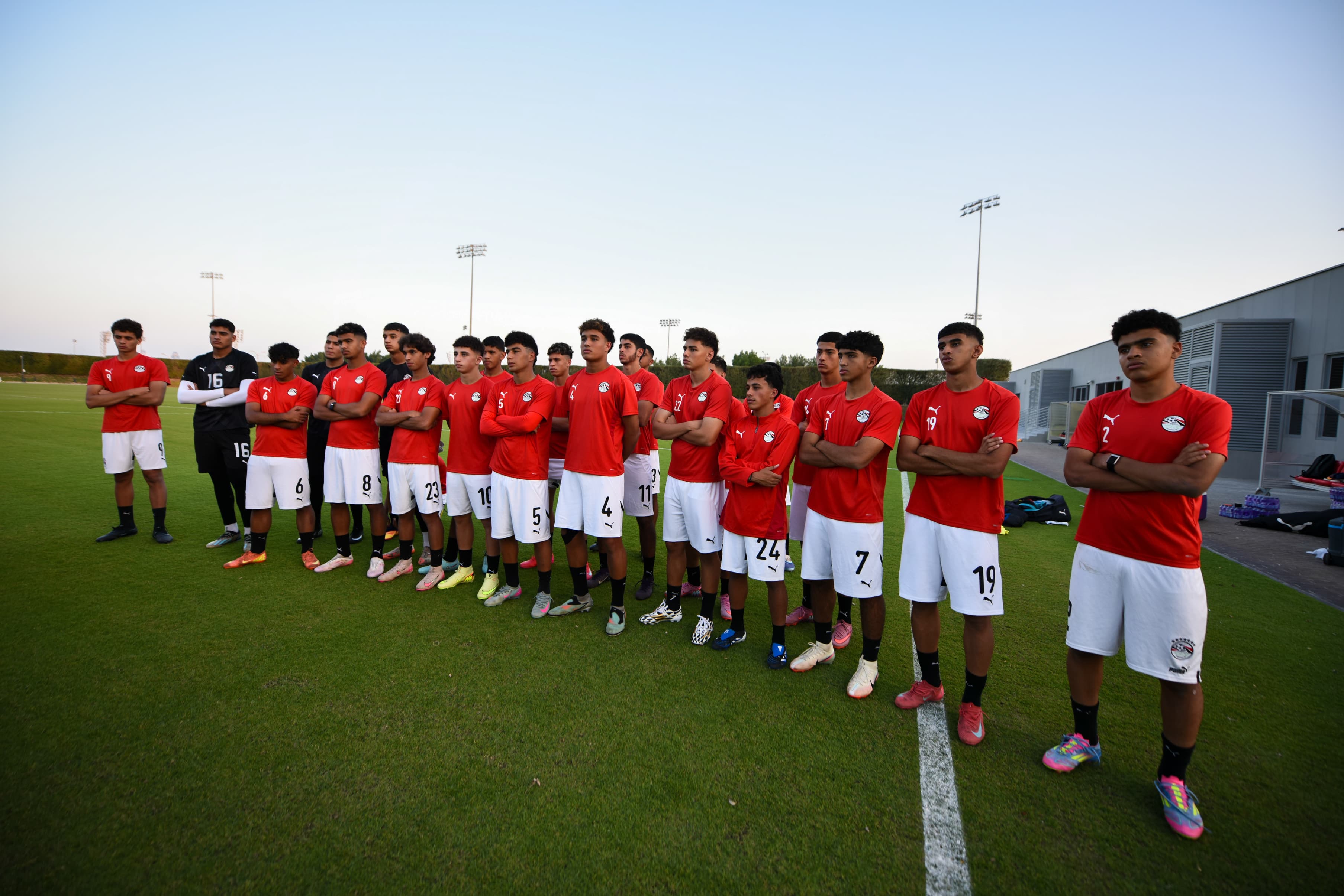 المنتخب الوطني تحت 17 عامًا يختتم استعداداته لمواجهة قطر وديًا 