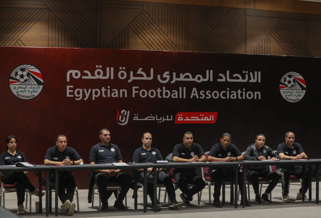 محاضرات نظرية وعملية للمحاضرين ومعدى اللياقة البدنية للحكام