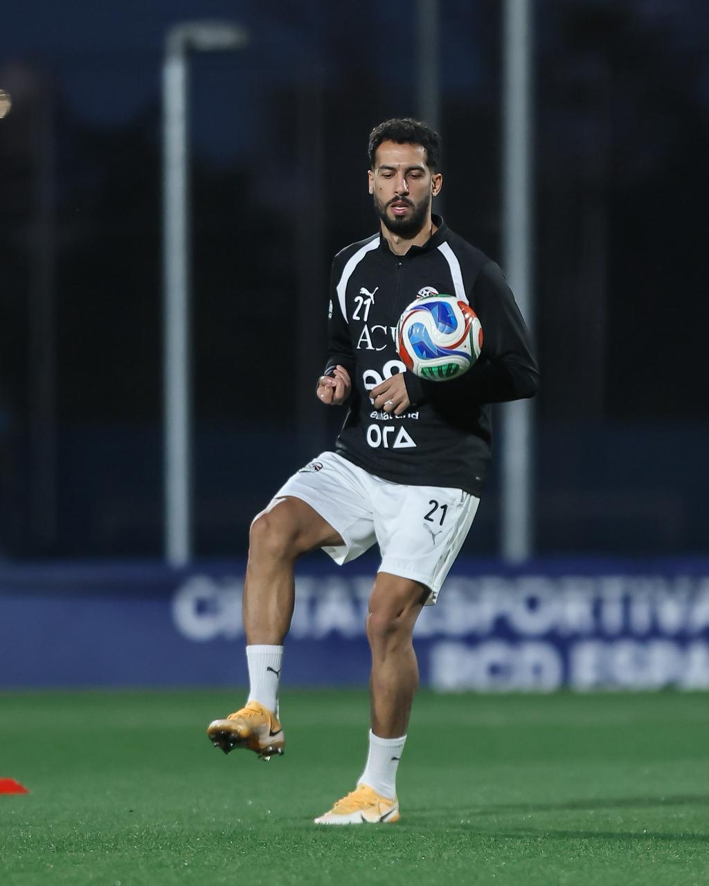 منتخب مصر يخوض تدريبه في "إسبانيول" استعداداً لودية إسبانيا
