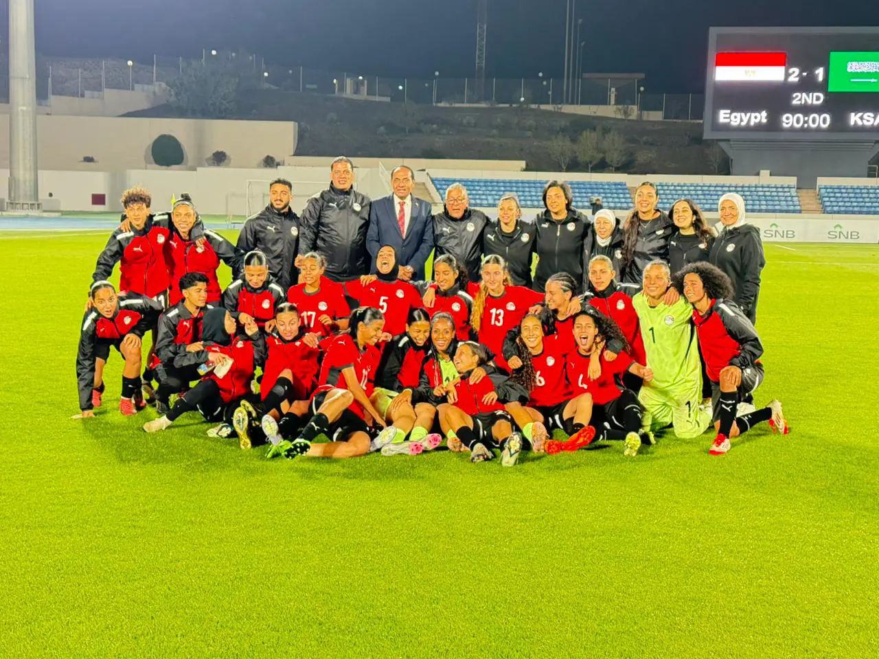 بالصور: منتخب الكرة النسائية يتفوق على شقيقه السعودي ودياً