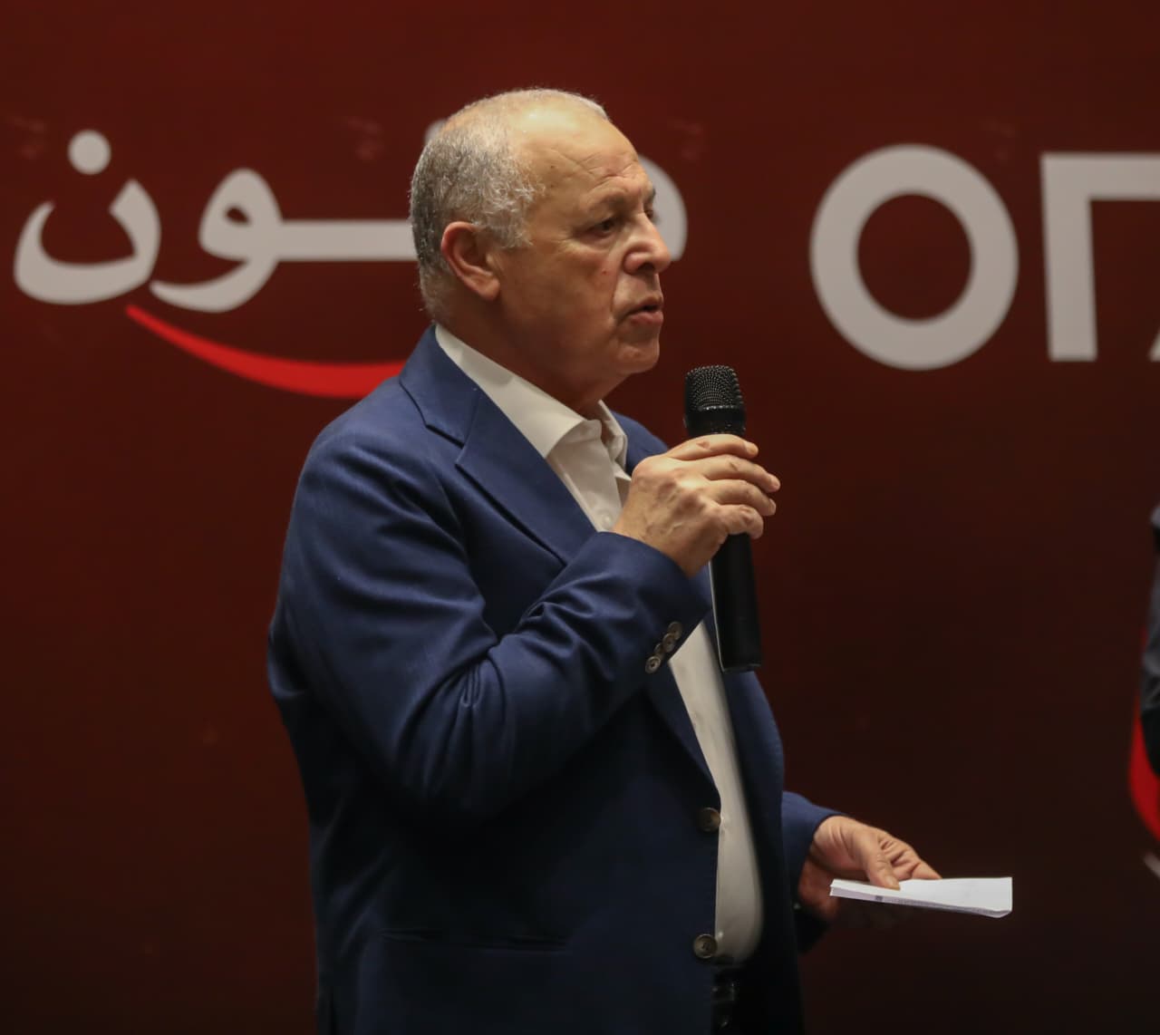 بالصور.. أبوريدة يسلم الشارة للحكام الدوليين