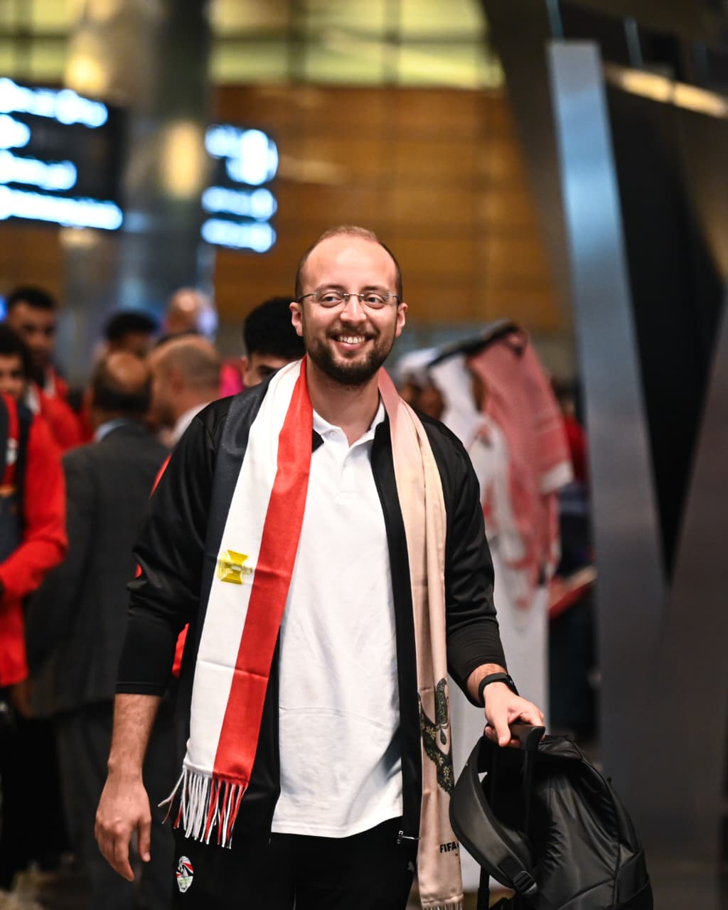 جماهير مصر في استقبال بعثة منتخب مصر المشارك في كأس العرب عند وصولها للدوحة