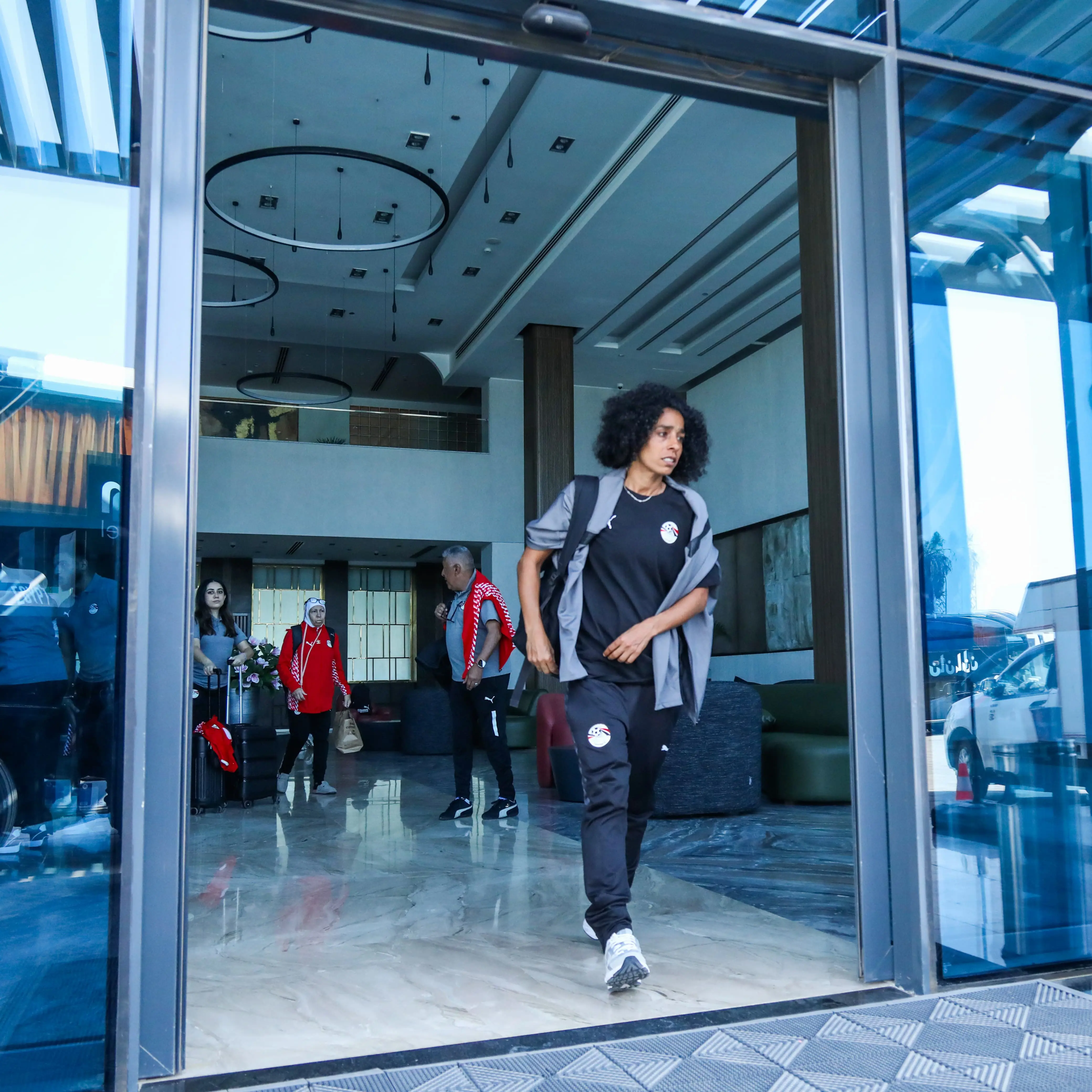 بعثة منتخب مصر للكرة النسائية تغادر إلى السعودية 