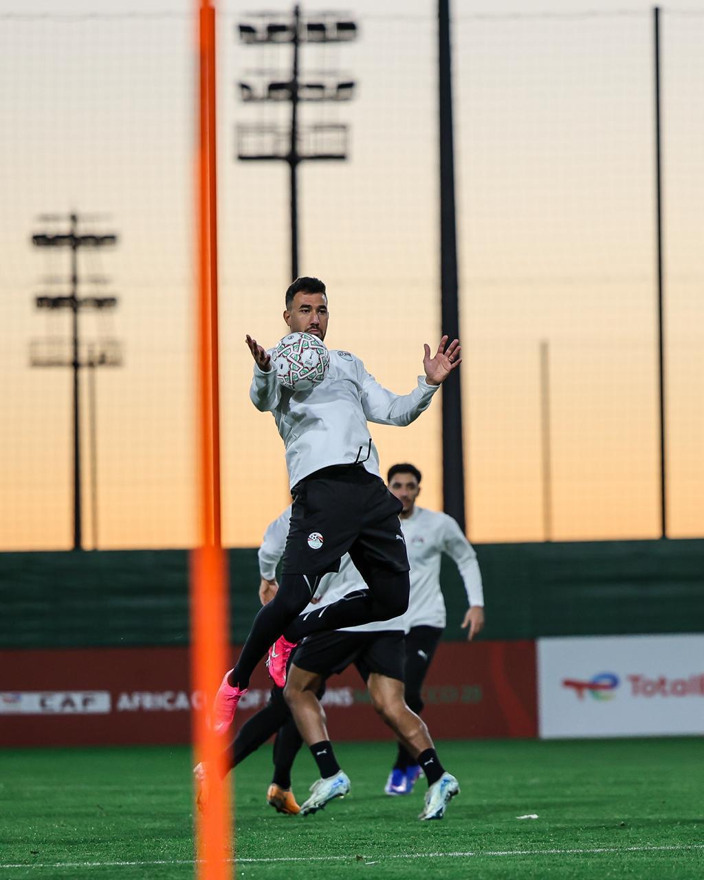 منتخب مصر يواصل تدريباته استعدادًا لضربة البداية أمام زيمبابوي في كأس الأمم الأفريقية