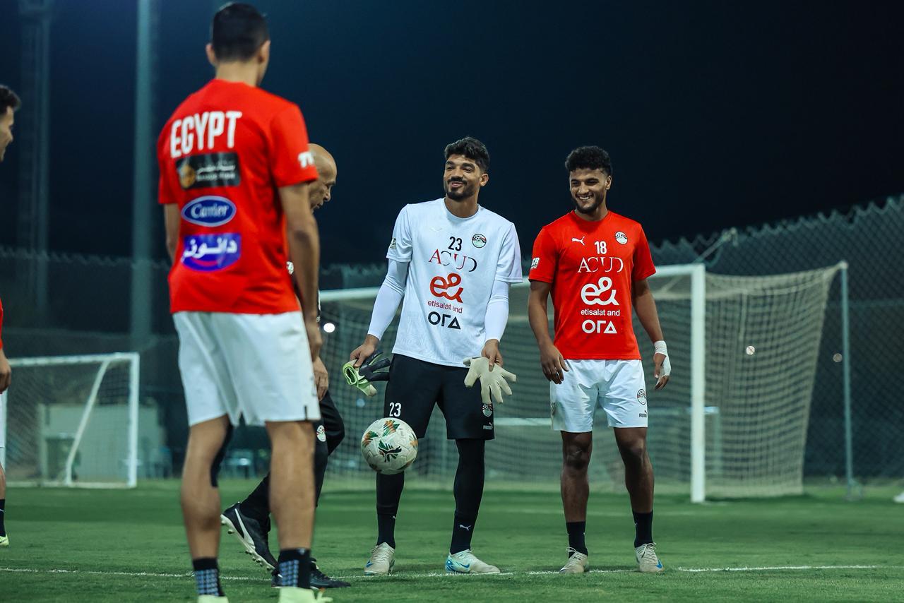 منتخب مصر يختتم تحضيراته لمواجهة أوزبكستان في دورة العين