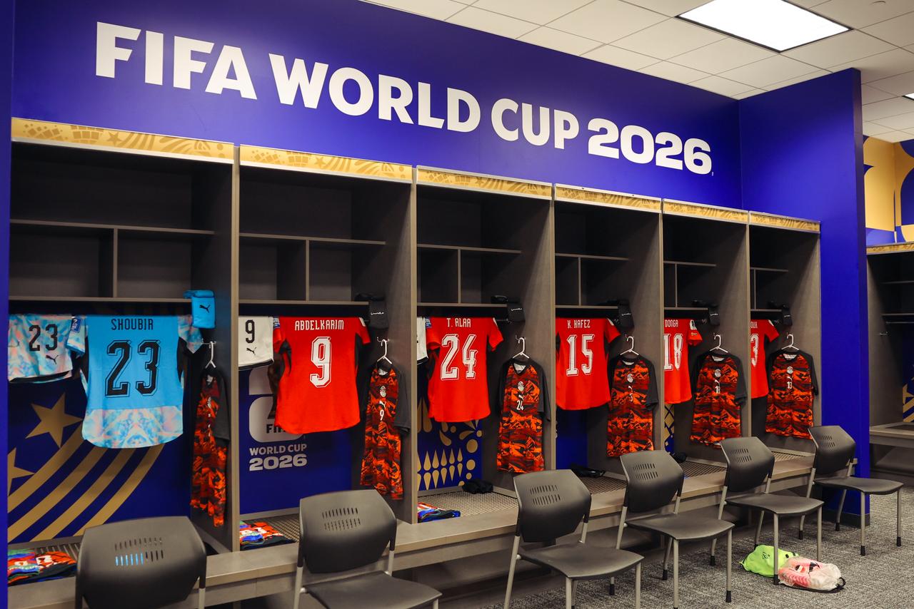 بالصور.. غرفة ملابس منتخب مصر قبل مواجهة أستراليا في دور ال32 بالمونديال