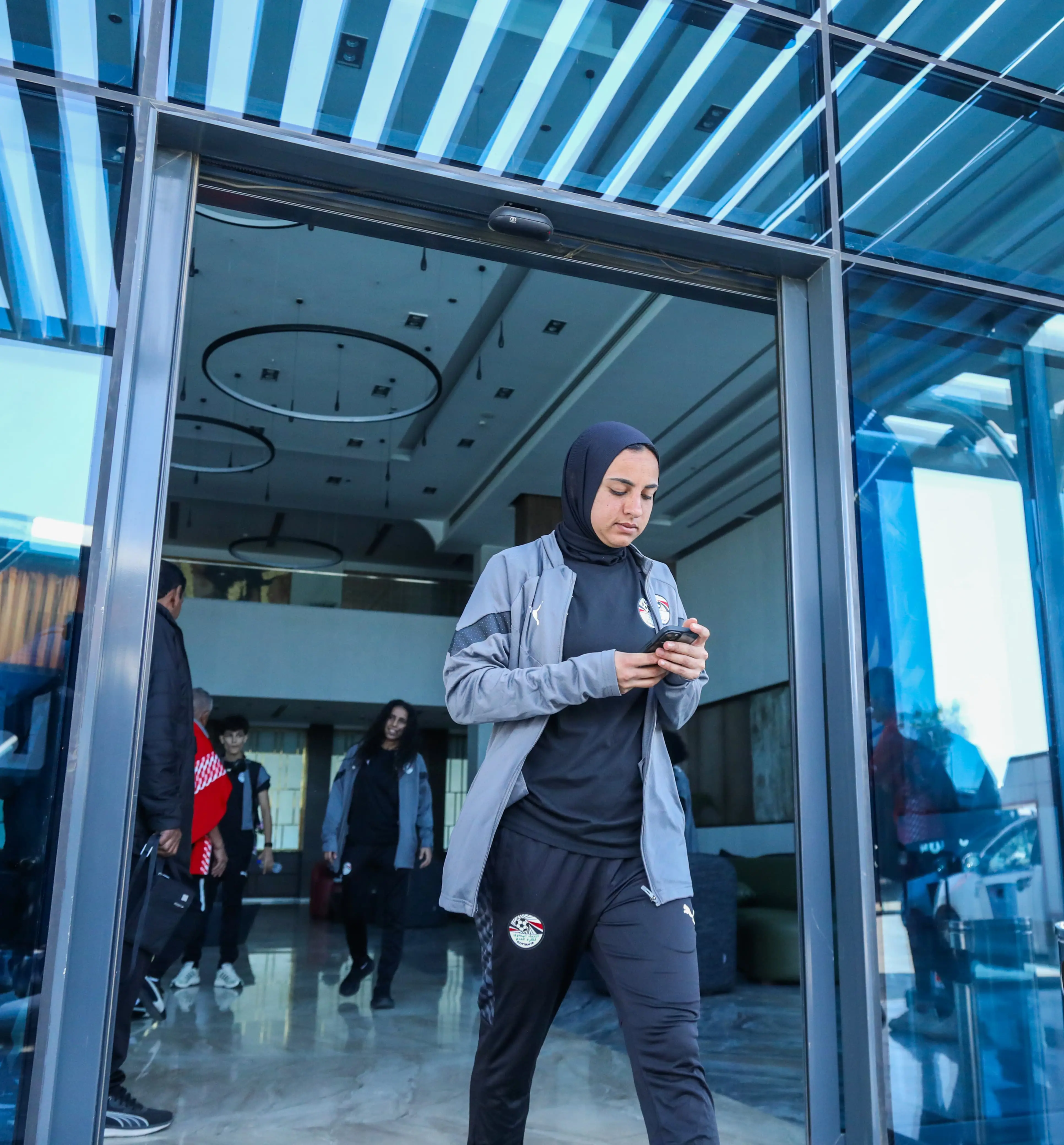 بعثة منتخب مصر للكرة النسائية تغادر إلى السعودية 