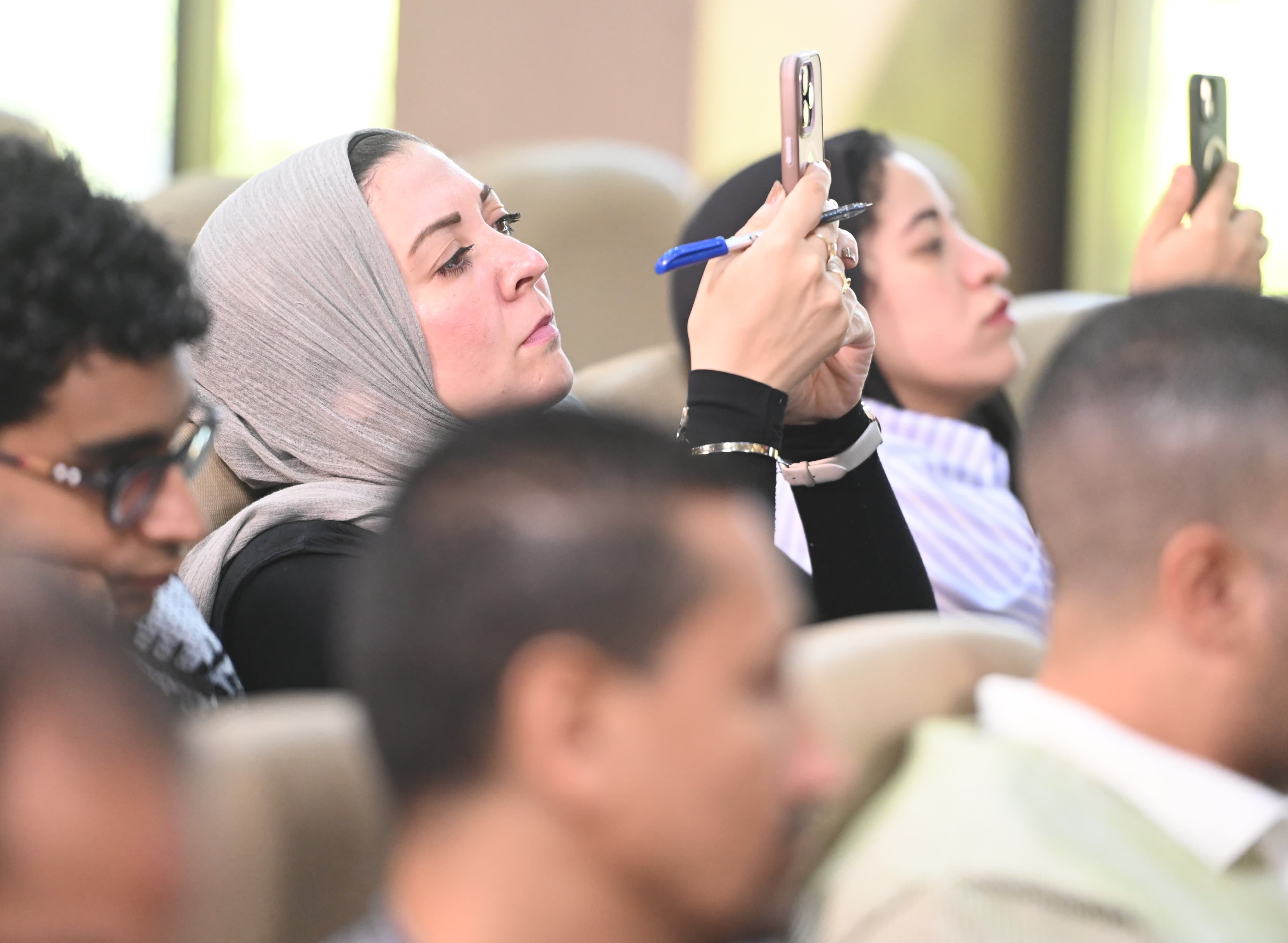 بالصور.. إجراء قرعة دوري المحترفين للموسم الجديد