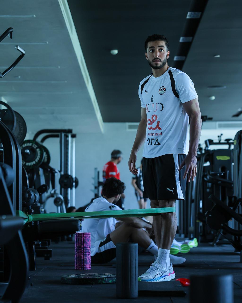 بالصور: المنتخب الوطني يتدرب في (الجيم) استعدادا للقاء روسيا