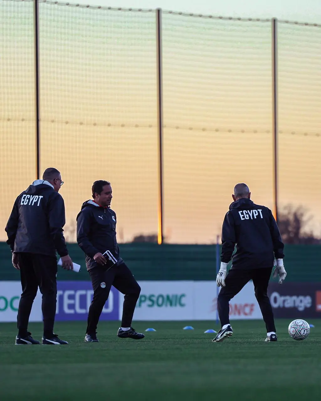 منتخب مصر يواصل تدريباته قبل مواجهة كوت ديفوار