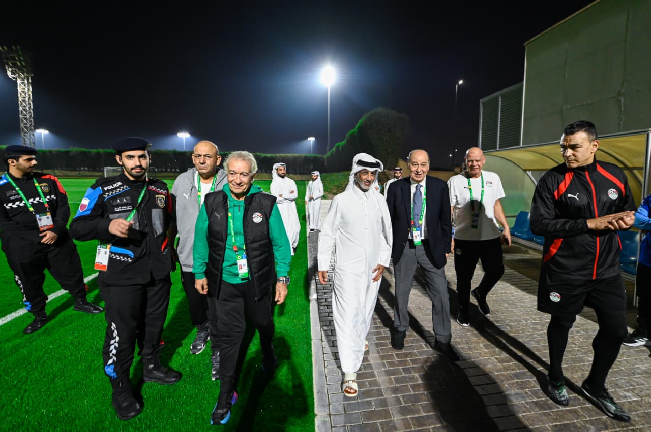 وزير الشباب والرياضة القطري يحضر مران منتخب مصر المشارك في كأس العرب