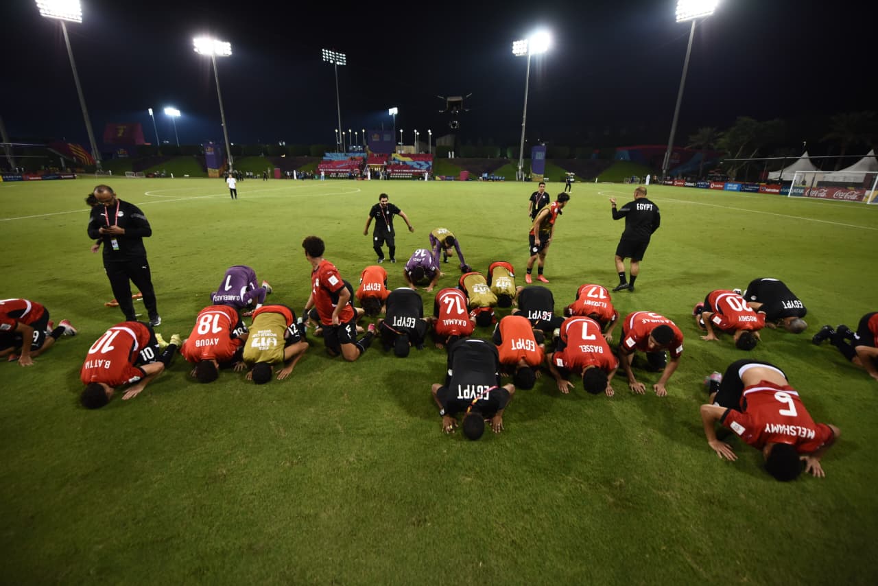 فرحة المنتخب الوطني تحت 17 سنة بعد التعادل مع فنزويلا بعشرة لاعبين