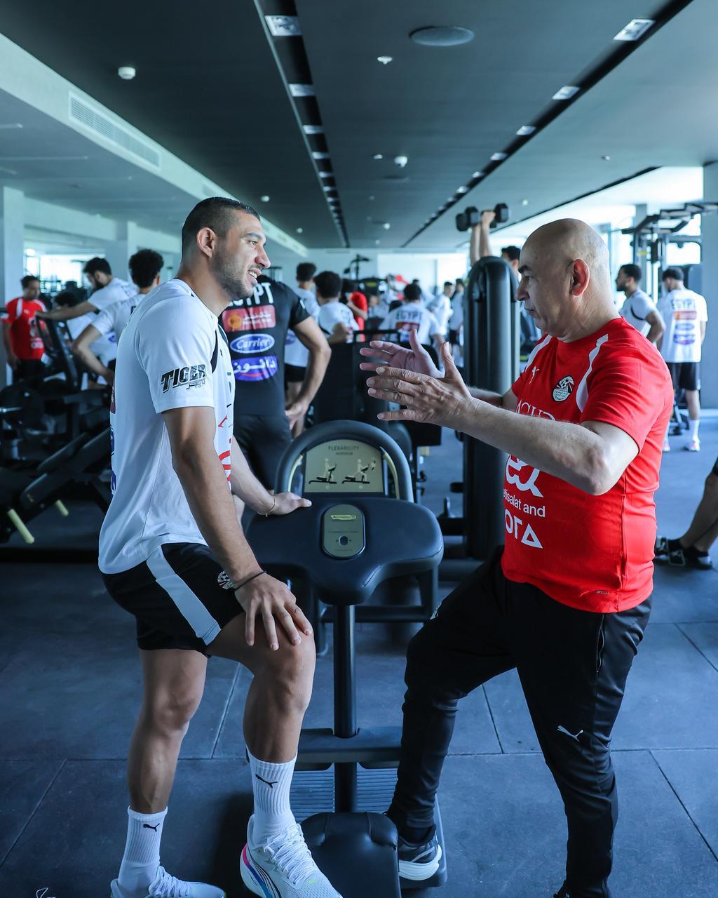 بالصور: المنتخب الوطني يتدرب في (الجيم) استعدادا للقاء روسيا