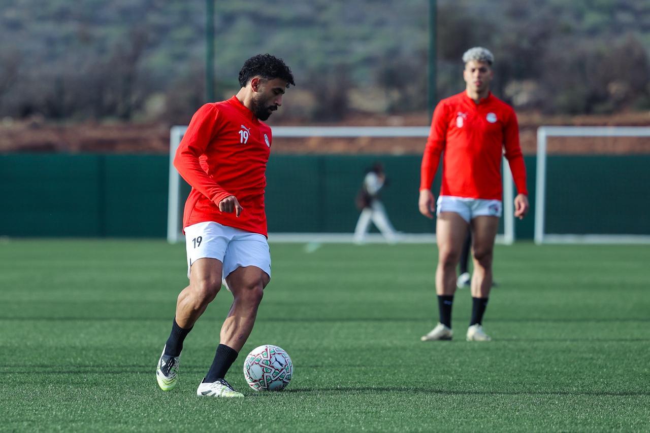 منتخب مصر يختتم تدريباته قبل مواجهة بنين غدًا