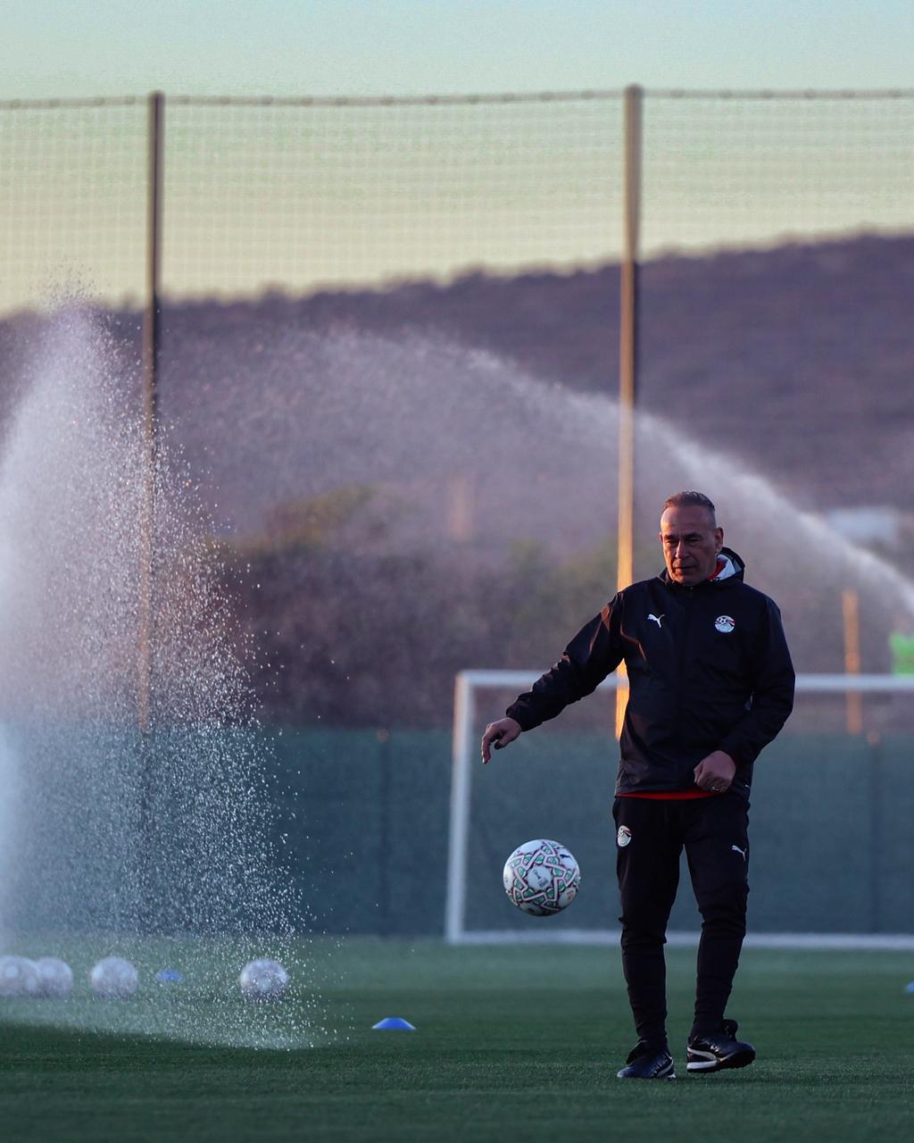 منتخب مصر يتدرب بملعب تغازوت استعداداً لمواجهة كوت ديفوار 