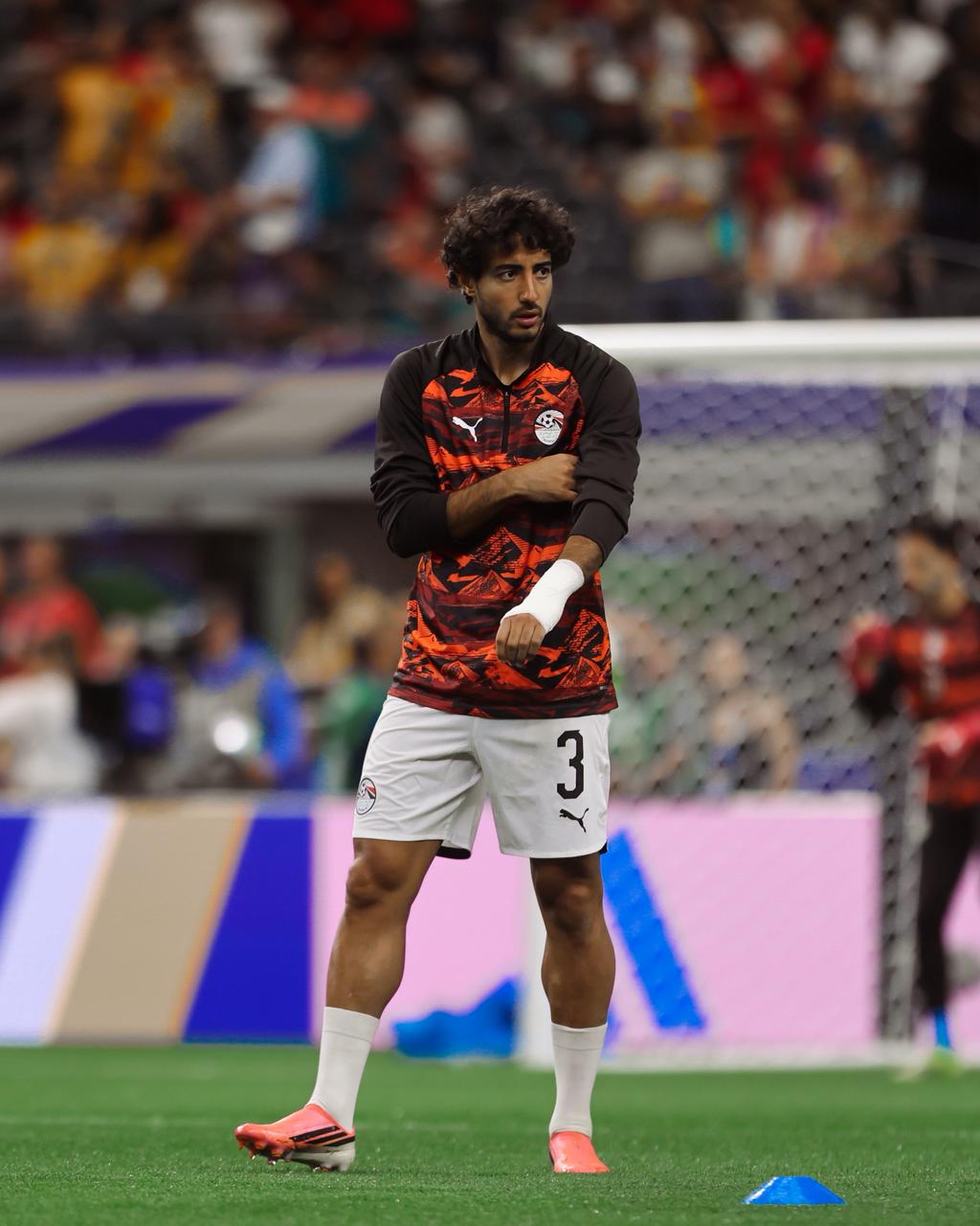 بالصور.. لاعبو منتخب مصر يخوضون فترة الإحماء قبل مواجهة أستراليا في المونديال 