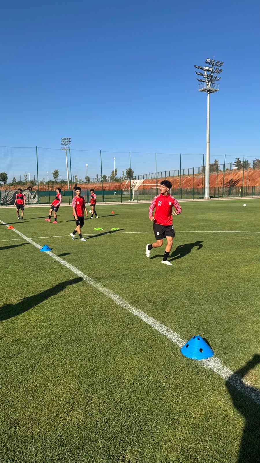 بالصور: منتخب الناشئين يختتم تحضيراته للقاء تنزانيا في نصف نهائي كأس أفريقيا