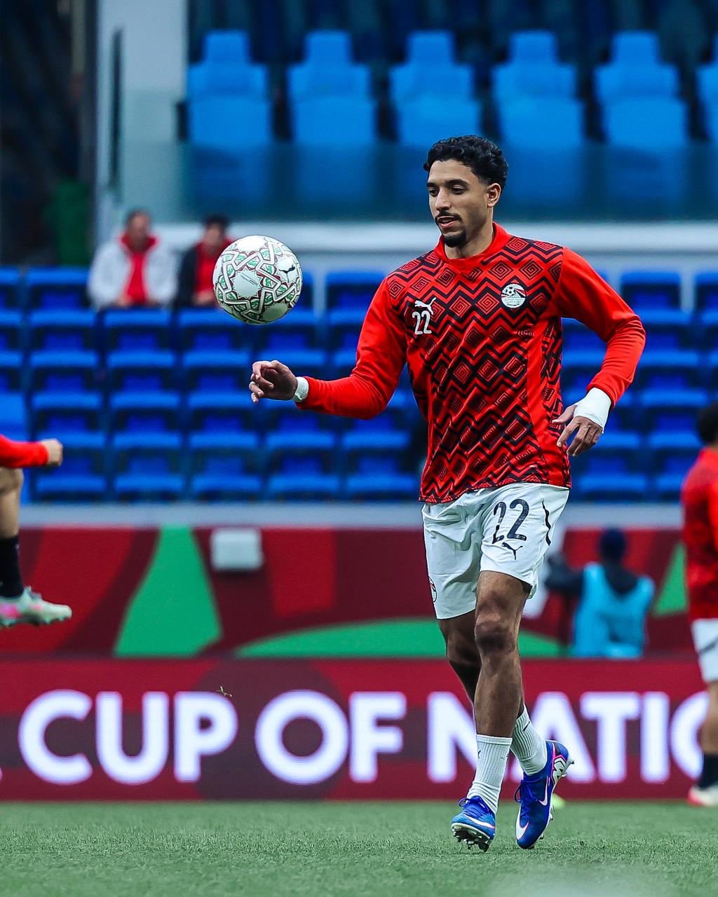 إحماء منتخب مصر قبل مواجهة السنغال