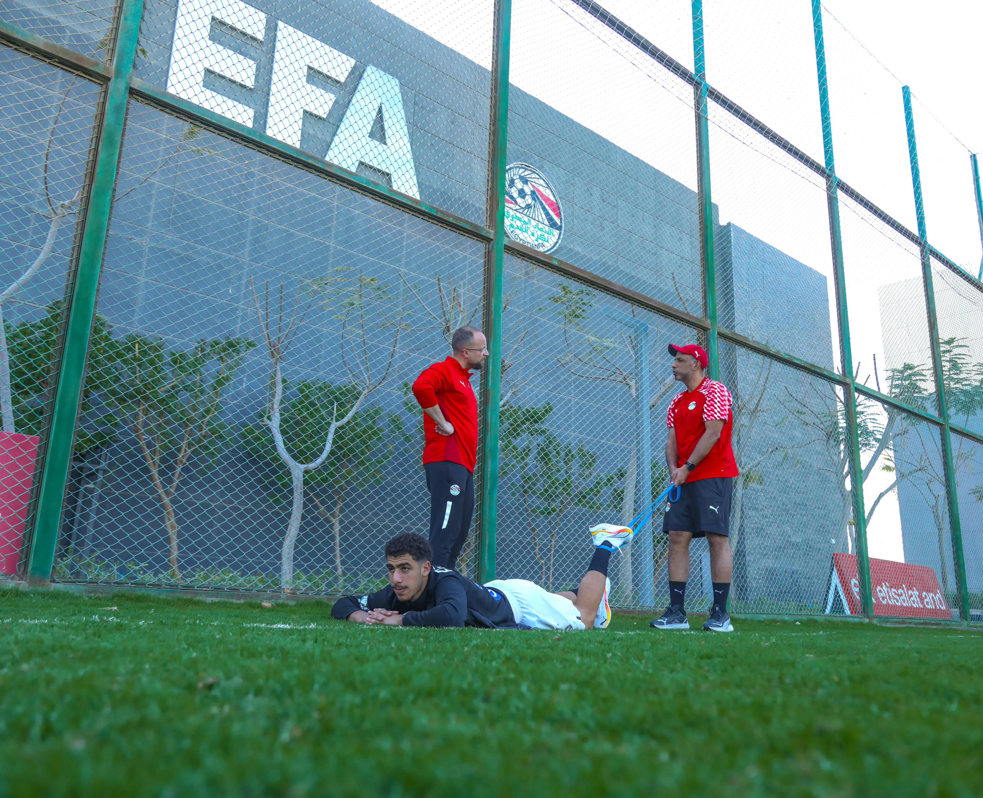 بجدية وحماس.. منتخبنا الوطني للناشئين يواصل تدريباته استعداداً لكأس الأمم الأفريقية