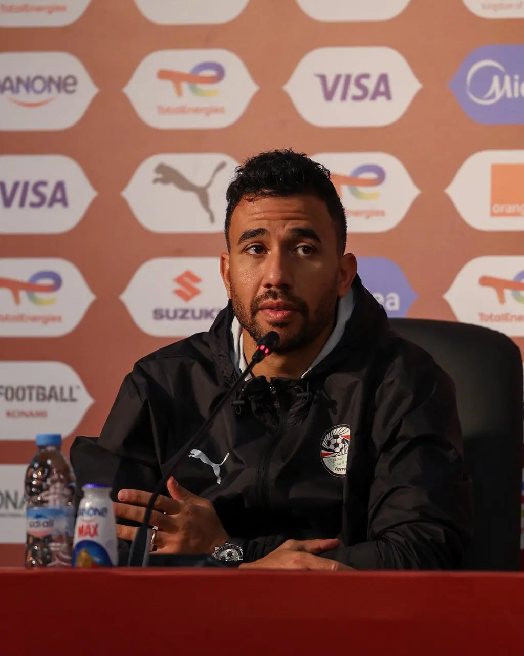 حسام حسن و"تريزيجيه" في المؤتمر الصحفي قبل لقاء كوت ديفوار غدا