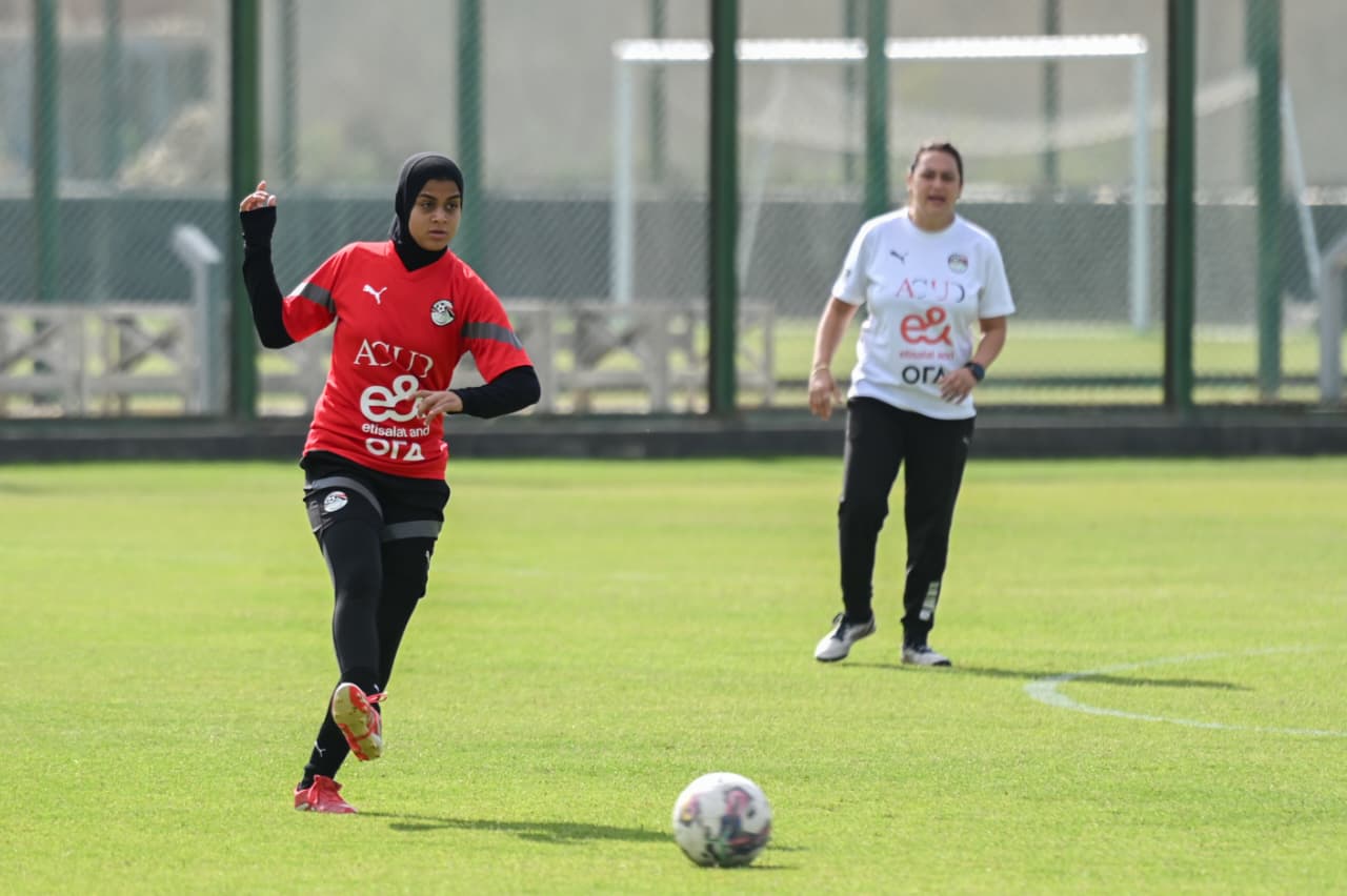 المران الأخير لمنتخب الكرة  النسائية تحت ٢٠ سنة قبل السفر لغينيا الاستوائية