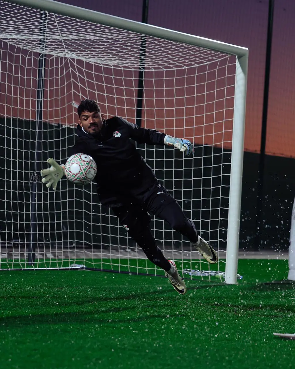 منتخب مصر يواصل تدريباته قبل مواجهة كوت ديفوار