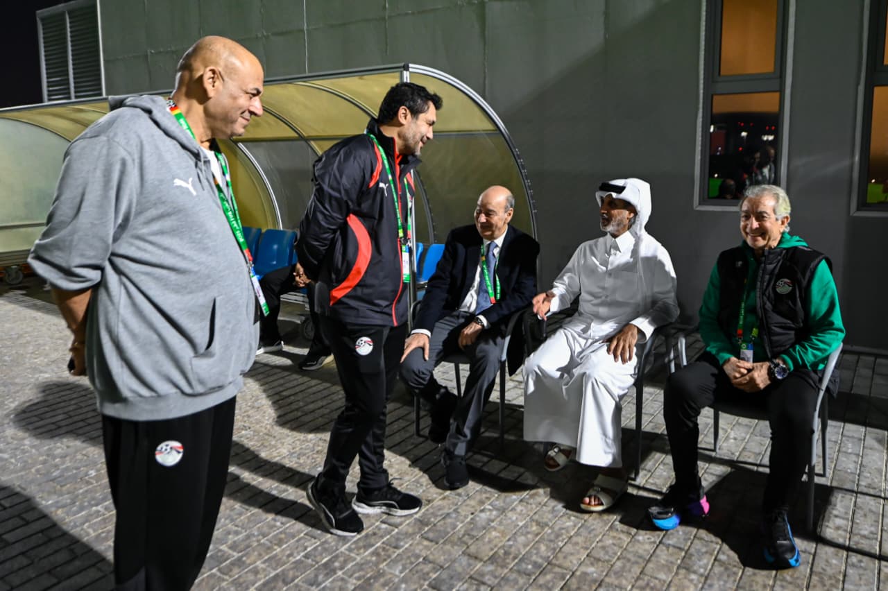 وزير الشباب والرياضة القطري يحضر مران منتخب مصر المشارك في كأس العرب